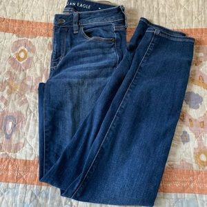 American Eagle size 4 regular next level stretch skinny jeans. Great condition.